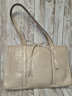 Liz Claiborne Croc Embossed Tote Beige Shoulder Bag Colorful Interior